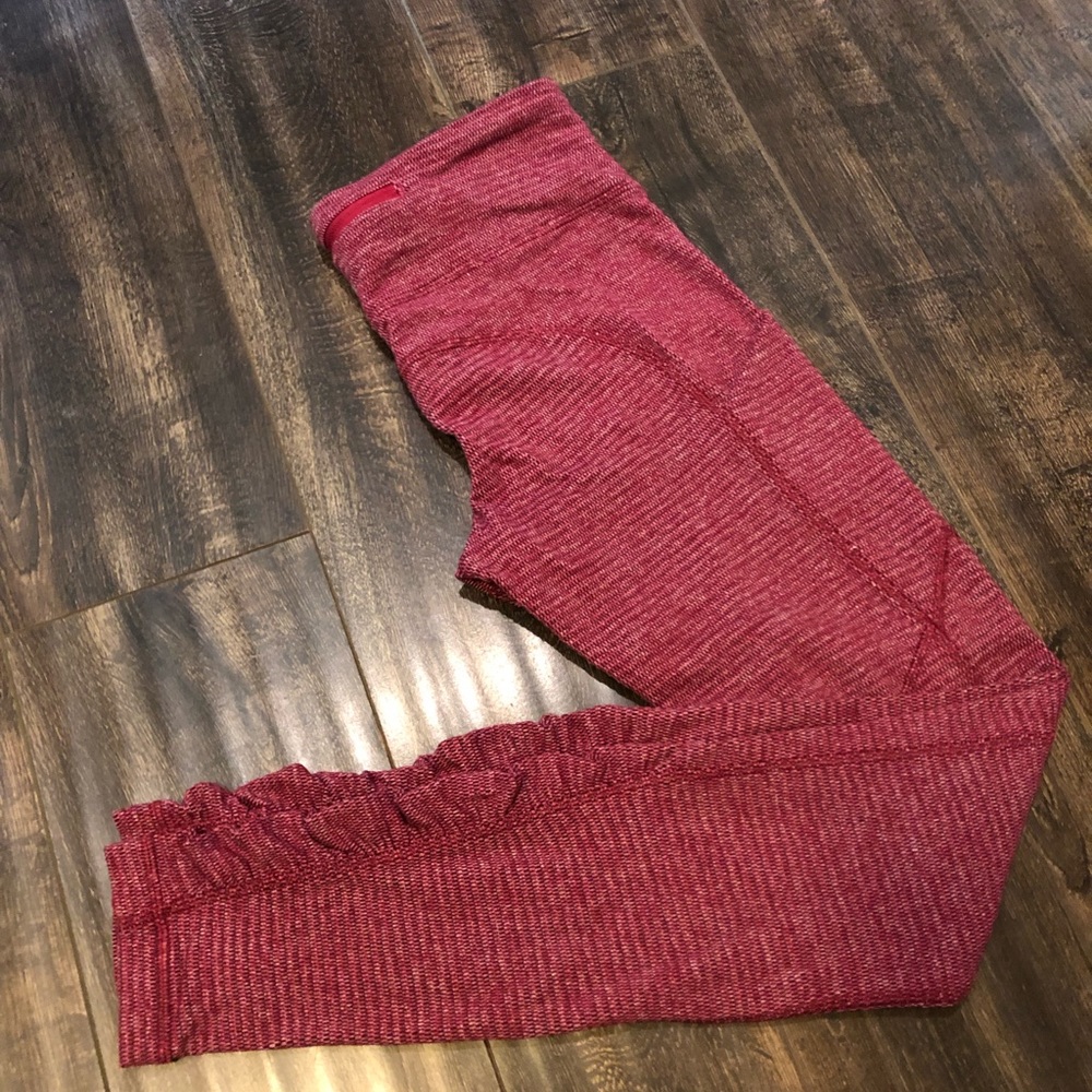 Lululemon maroon knit speed tight